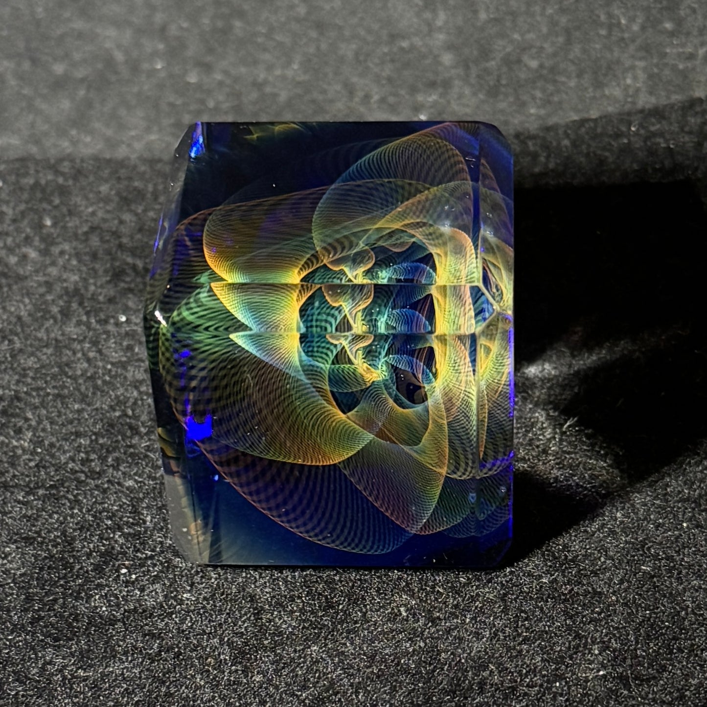 Double sided blown glass cube with gold and silver fume murrini and fume linework, 50mm