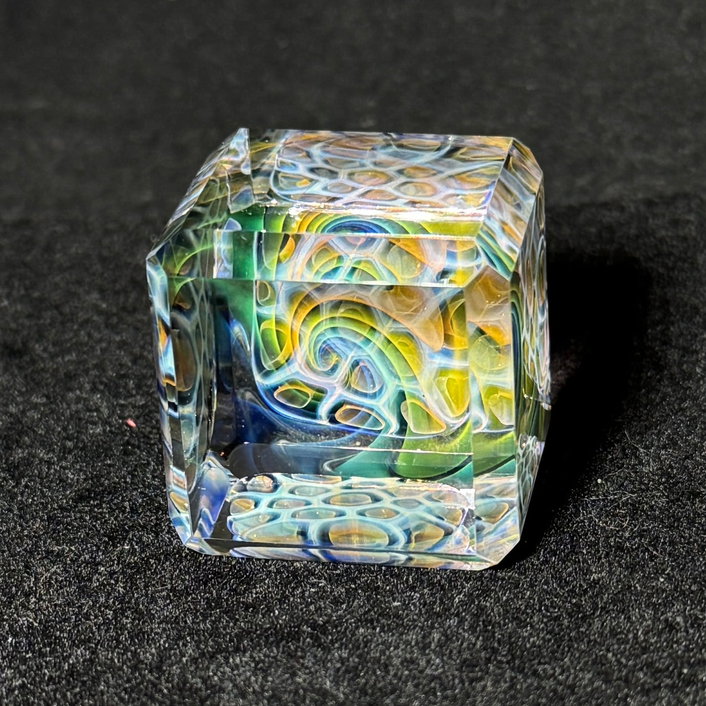 Fume and murrine tile backdrop cube, 39mm