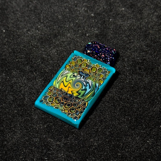 Hand-blown glass pendant by Remy of Hefe Glass – El Hefe artisan accessory