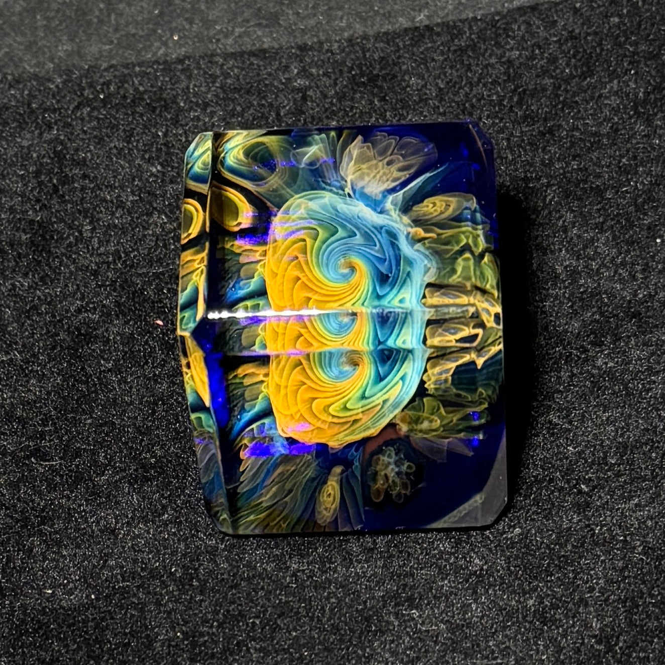 Double sided blown glass cube with gold and silver fume murrini and fume linework, 50mm