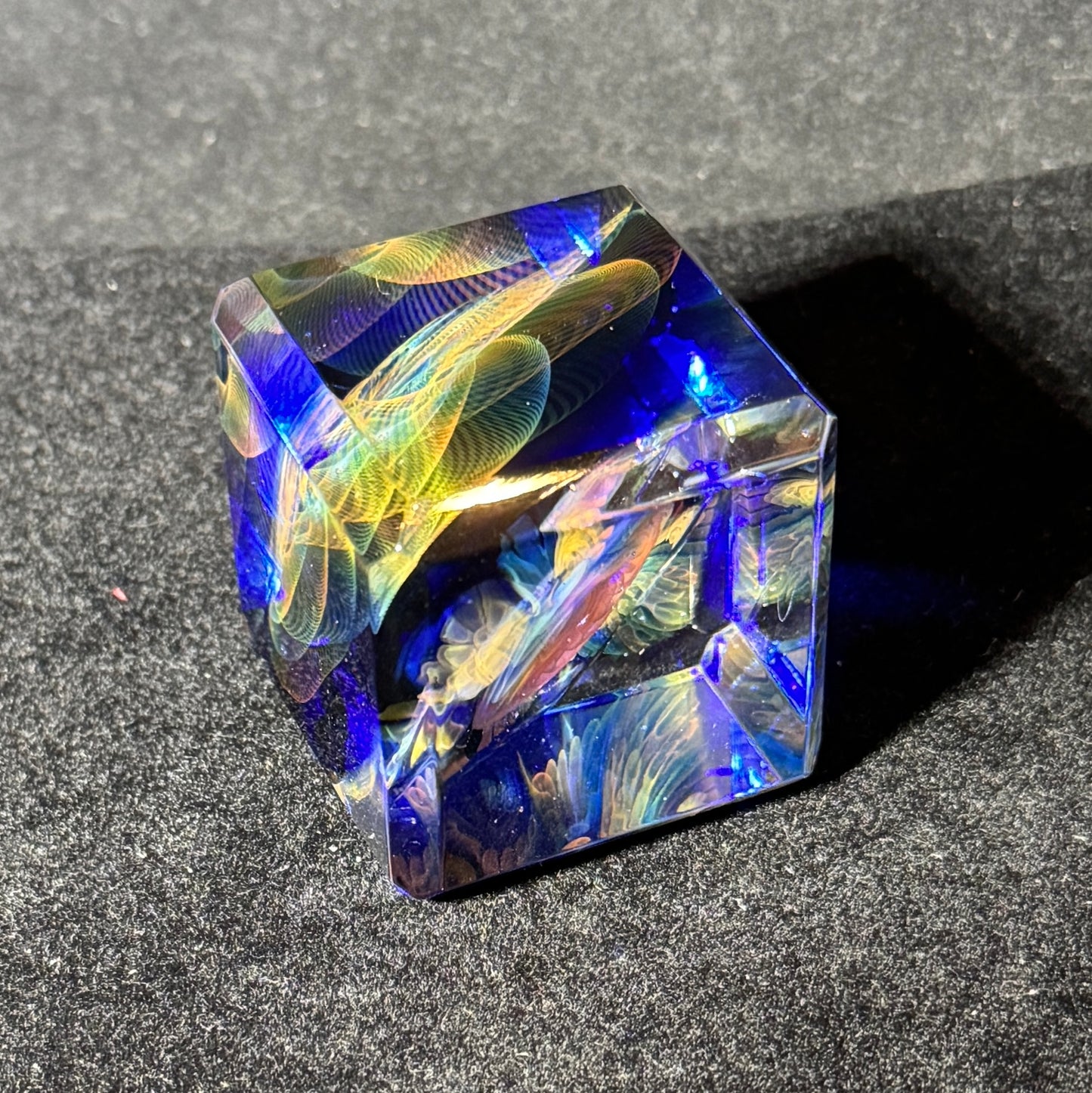Double sided blown glass cube with gold and silver fume murrini and fume linework, 50mm