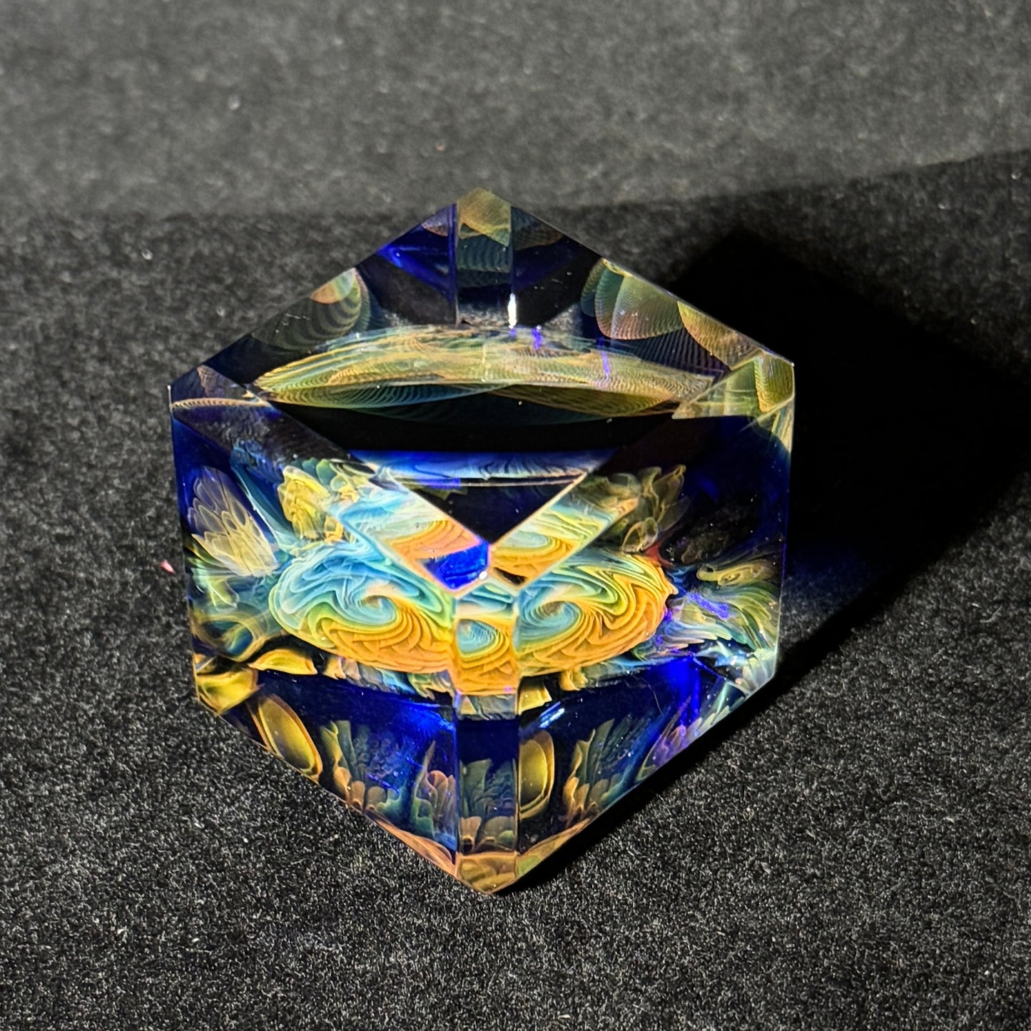 Double sided blown glass cube with gold and silver fume murrini and fume linework, 50mm
