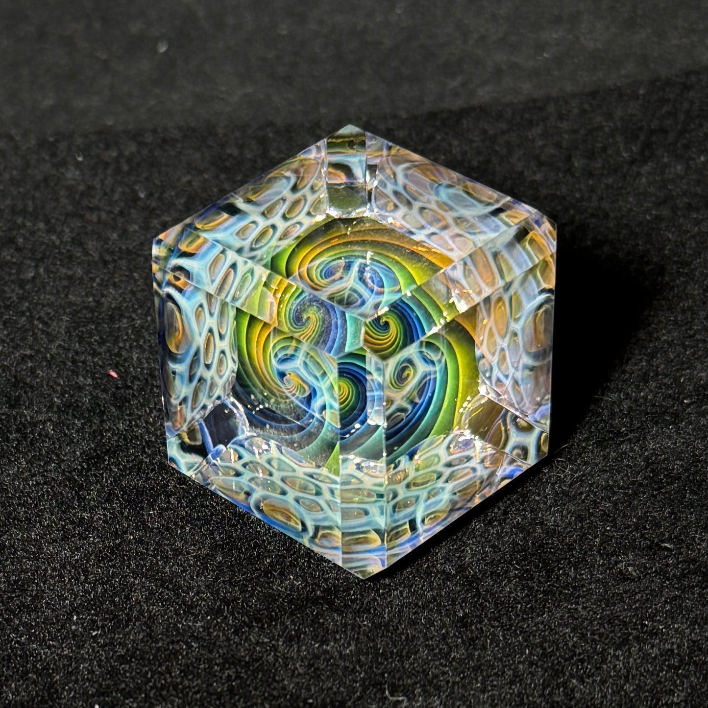 Fume and murrine tile backdrop cube, 39mm