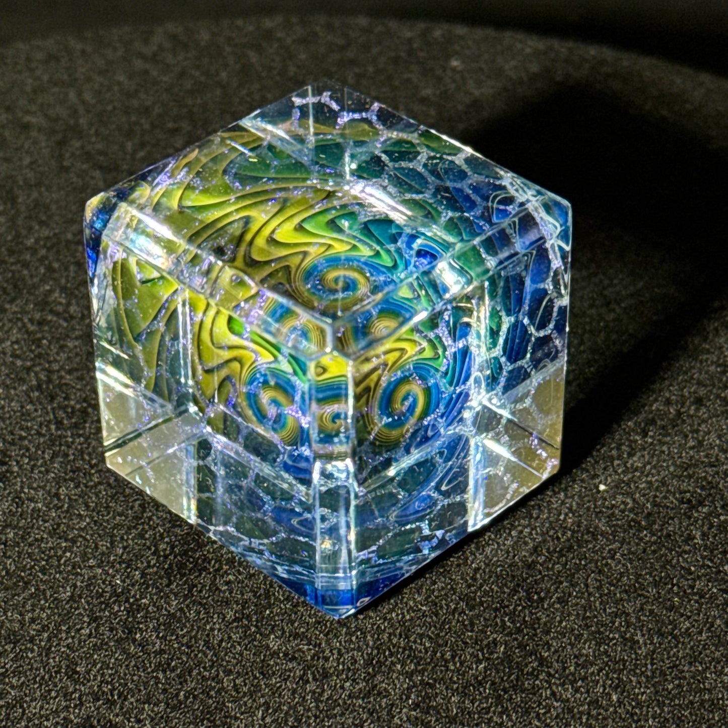 Gold and silver fume dichroic honeycomb blown borosilicate glass color changing cube