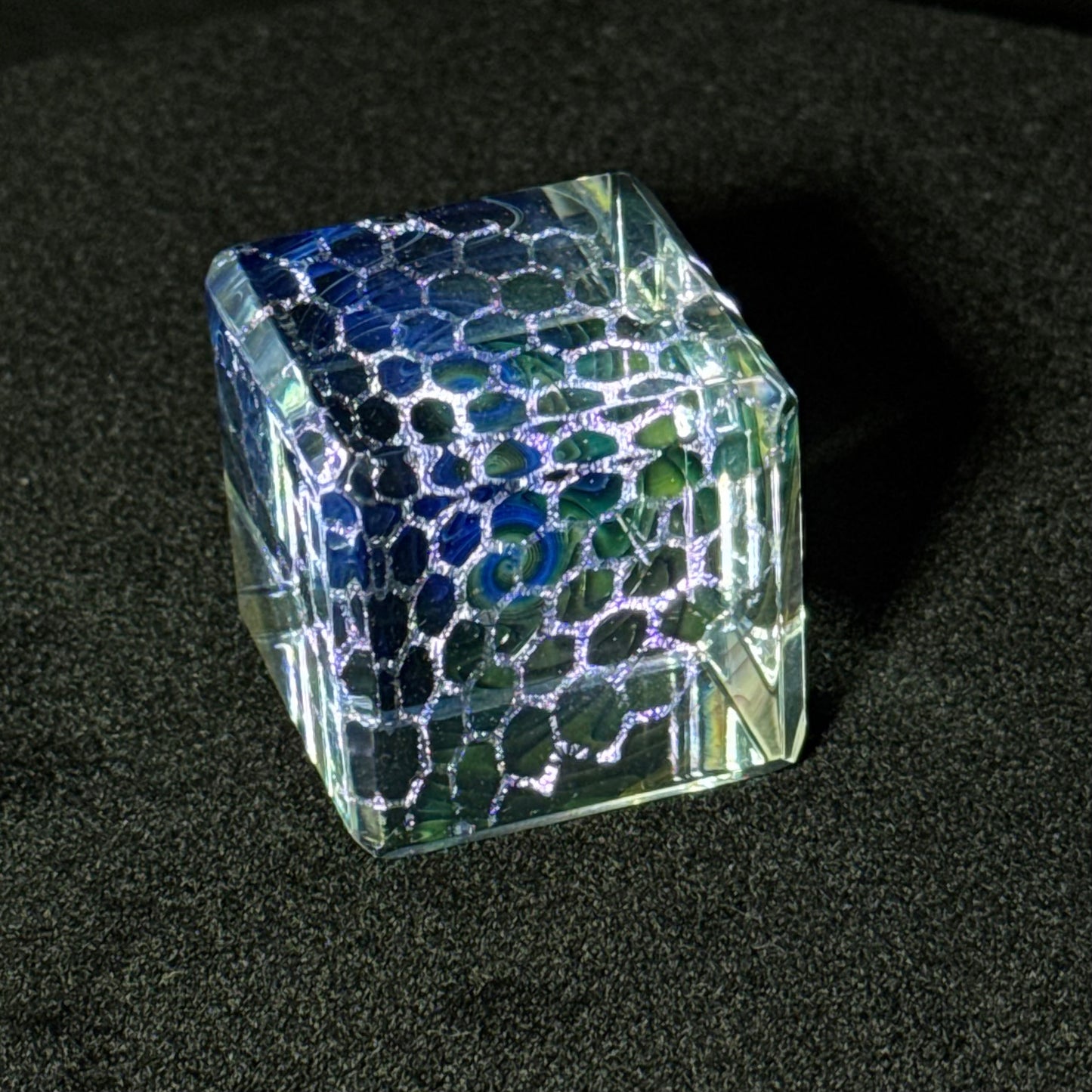 Gold and silver fume dichroic honeycomb blown borosilicate glass color changing cube