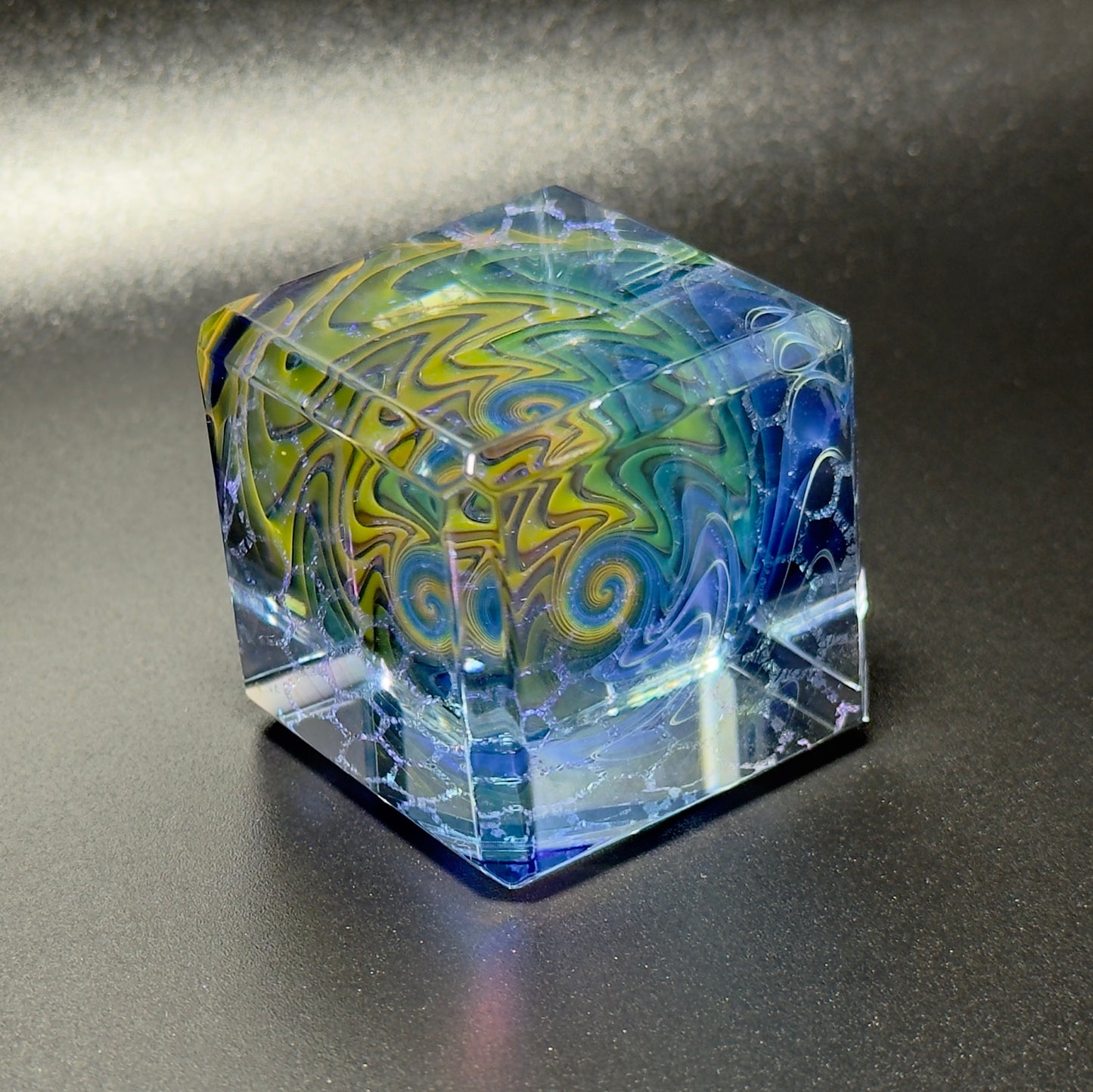 Gold and silver fume dichroic honeycomb blown borosilicate glass color changing cube