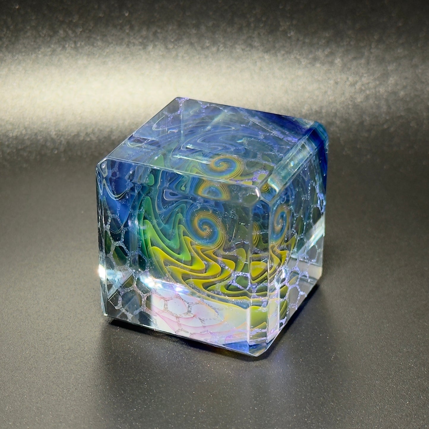 Gold and silver fume dichroic honeycomb blown borosilicate glass color changing cube