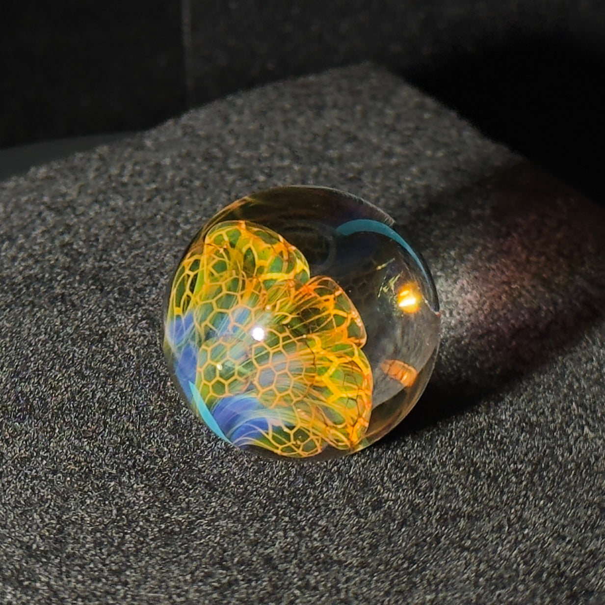 Gold and silver fume blown glass marble 27mm - Honeycomb Drip marble